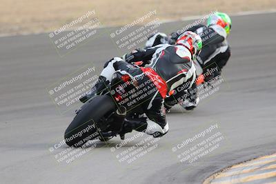 media/Dec-17-2022-SoCal Trackdays (Sat) [[224abd9271]]/Turn 10 Backside (120pm)/